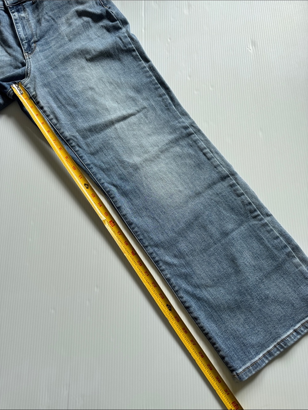 Judy Blue women’s straight leg jeans in Washed Denim Blue. Size 14W - Picture 9 of 13